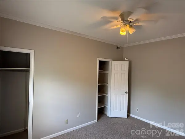 1014 Queens RD, Charlotte, NC 28207