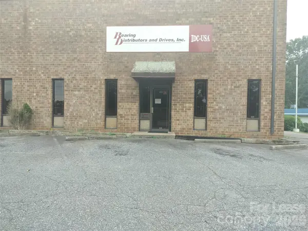 1651 1st AVE SW, Hickory, NC 28602