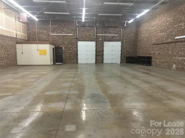 1651 1st AVE SW, Hickory, NC 28602