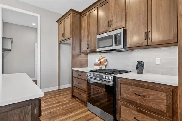 1508 SW Arborpark TER, Lee's Summit, MO 64082