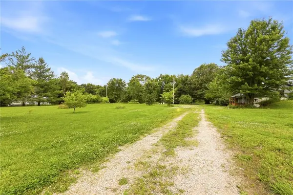 1641 NW 100 RD, Kingsville, MO 64040