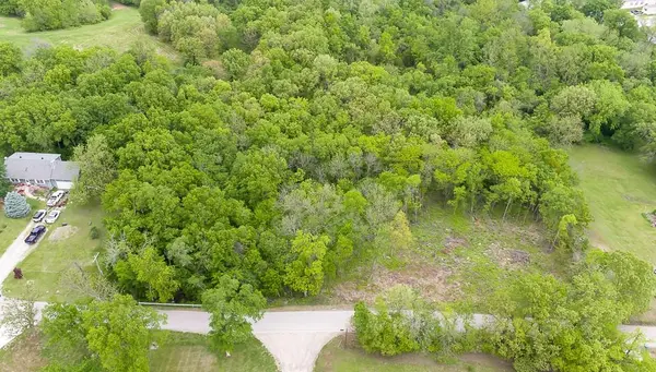 13710 Woodend RD, Bonner Springs, KS 66012
