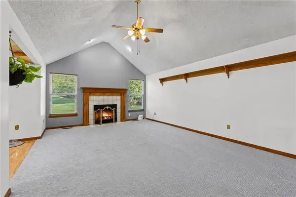 19415 E 13th ST #N, Independence, MO 64056