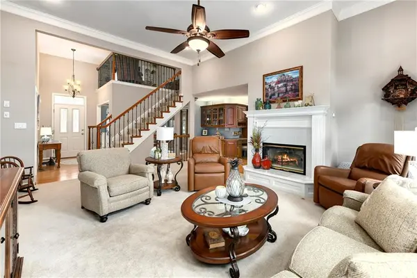 3912 Manhattan AVE, Blue Springs, MO 64015