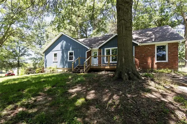 1228 Town And Country LN, Plattsburg, MO 64477
