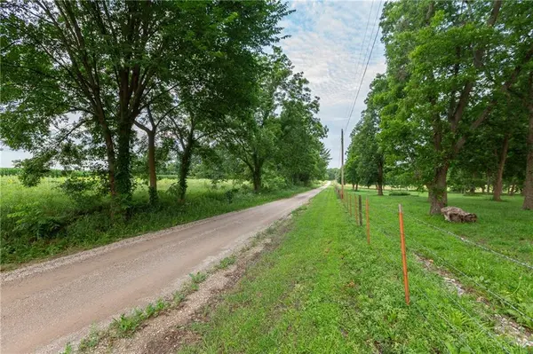2354 NW County Rd 1502 (Tract 1) RD, Butler, MO 64730