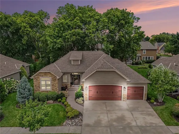10604 W 132nd PL, Overland Park, KS 66213