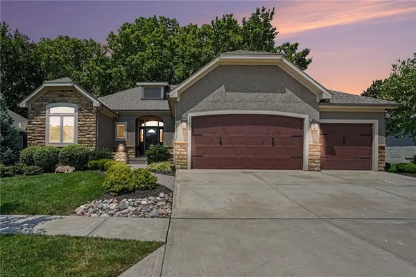 10604 W 132nd PL, Overland Park, KS 66213