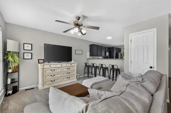 3482 SW Wysteria TER, Lee's Summit, MO 64082