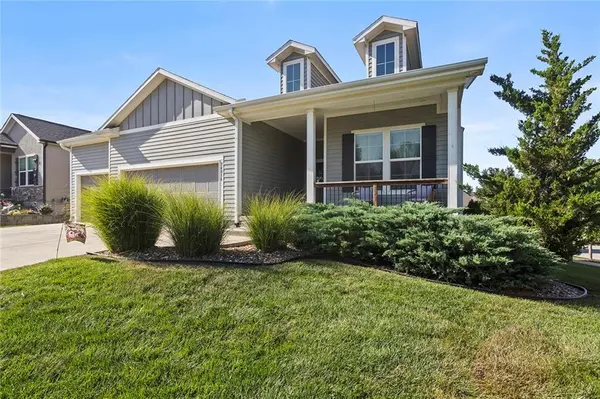 24814 W 144th TER, Olathe, KS 66061