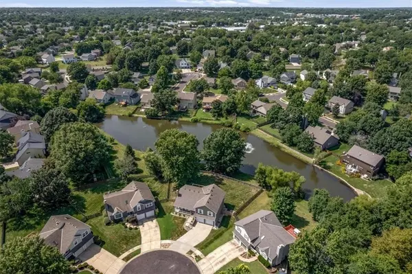 6144 W 157th TER, Overland Park, KS 66223