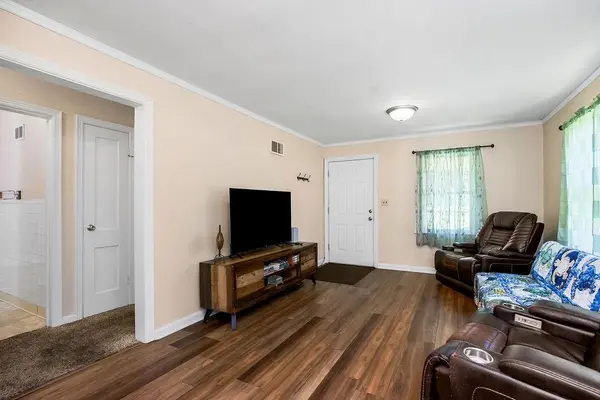 1540 N Noland RD, Independence, MO 64050