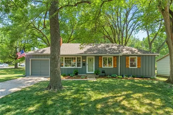 8863 SWITZER RD, Overland Park, KS 66214