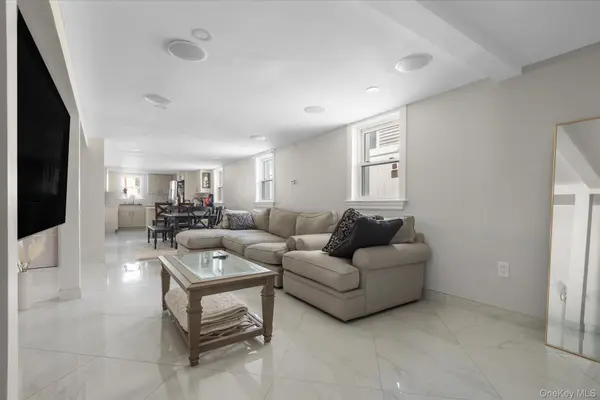 161-28 98th ST, Howard Beach, NY 11414