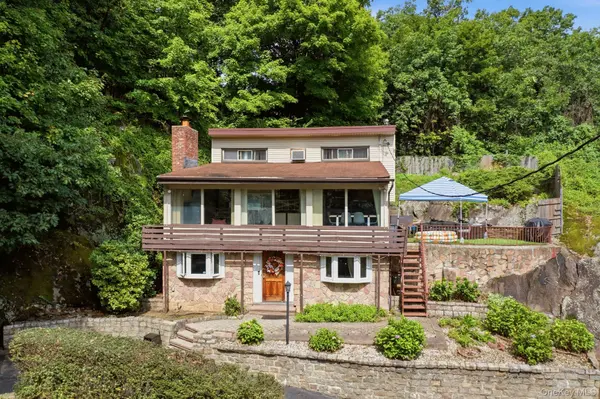 25 Chatham TER, Yonkers, NY 10710