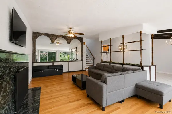 25 Chatham TER, Yonkers, NY 10710