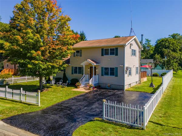 38 Elk RD, Hopewell Junction, NY 12533