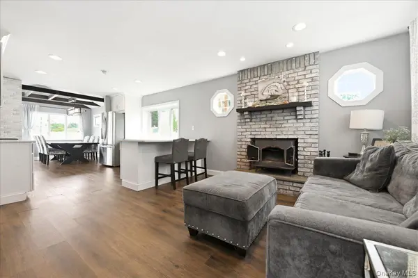 626 Central AVE, Massapequa, NY 11758