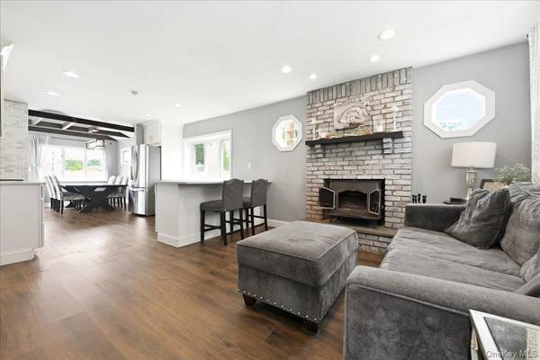 626 Central AVE, Massapequa, NY 11758