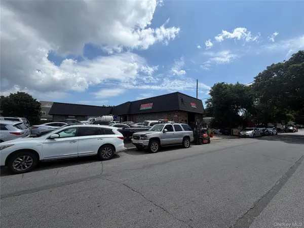 5714 Old Sunrise HWY, Massapequa, NY 11758
