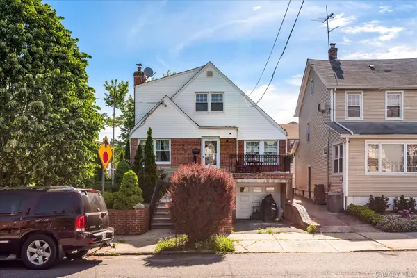 59-11 157th ST #2, Flushing, NY 11355