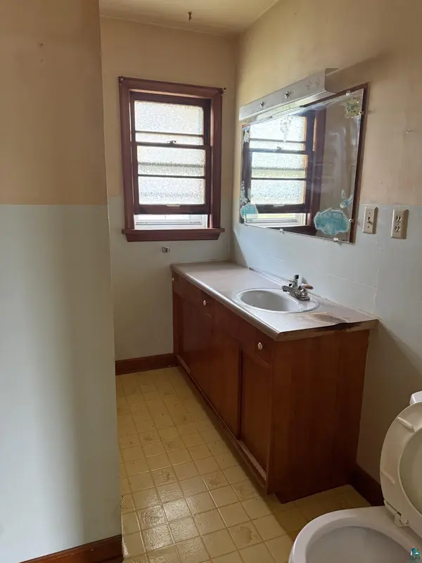 1203 MacArthur Ave, Ashland, WI 54806