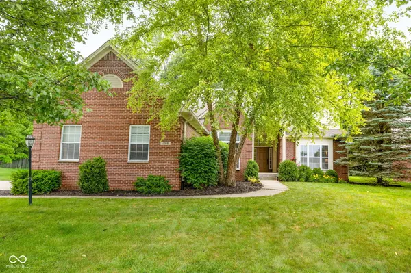 1268 Sullivans RDG, Zionsville, IN 46077