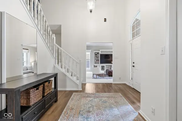 1268 Sullivans RDG, Zionsville, IN 46077