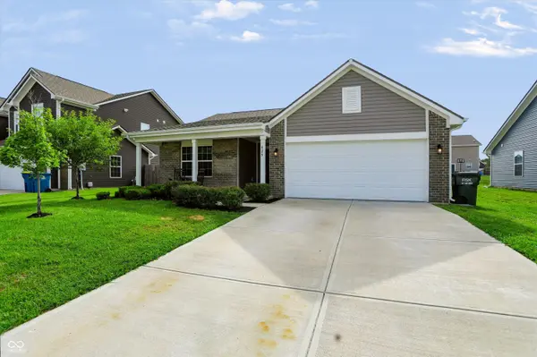 425 Thunderwood, Greenfield, IN 46140