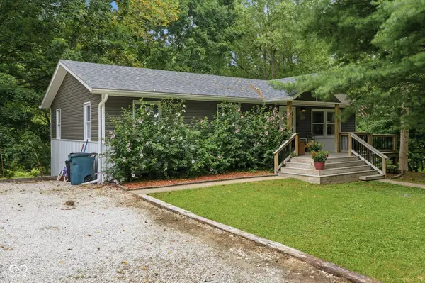 8762 N Briarwood Lk E DR, Monrovia, IN 46157