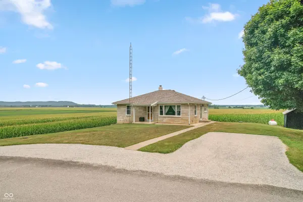 1100 E Delaney Millport RD, Vallonia, IN 47281