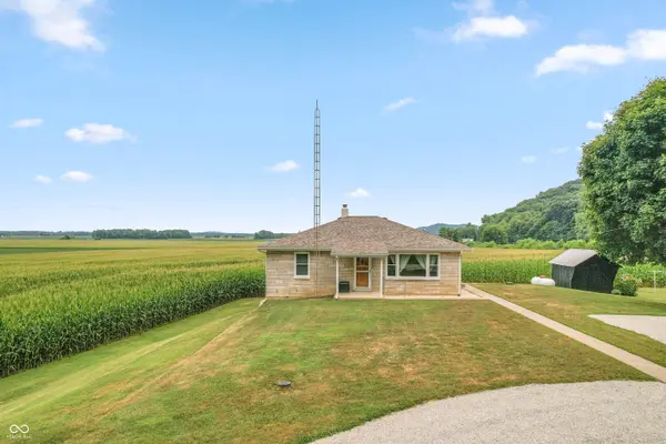 1100 E Delaney Millport RD, Vallonia, IN 47281