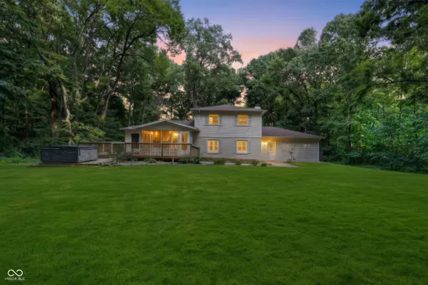 226 Saddlebrook DR, Zionsville, IN 46077