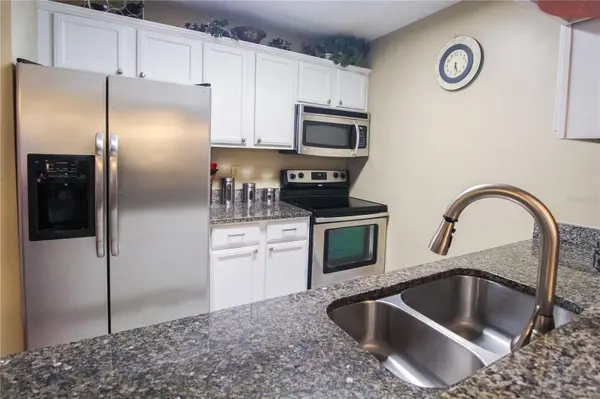 4009 CROCKERS LAKE BLVD #11, Sarasota, FL 34238