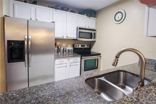 4009 CROCKERS LAKE BLVD #11, Sarasota, FL 34238