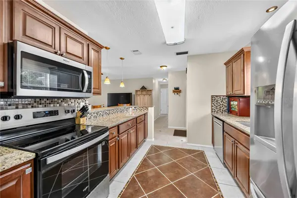 3718 WOODMONT DR, Sarasota, FL 34232