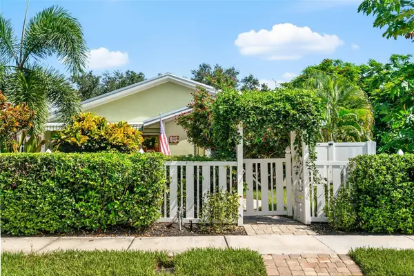 1907 MAGNOLIA ST, Sarasota, FL 34239
