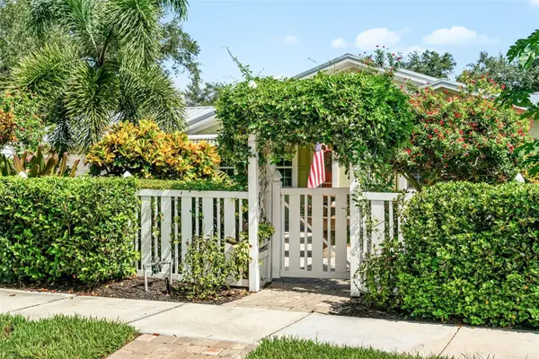 1907 MAGNOLIA ST, Sarasota, FL 34239
