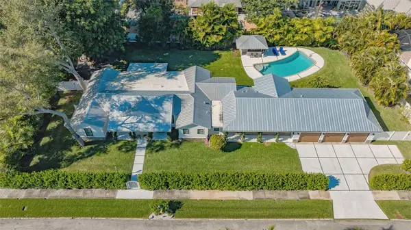 3606 PALONIA CT, Sarasota, FL 34239