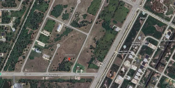 5 DECORORE DR #2, Rotonda West, FL 33947