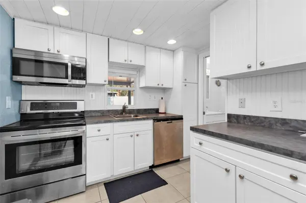 3215 PARK DR, Punta Gorda, FL 33982