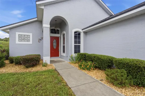 93 FAIRWAY CIR, Umatilla, FL 32784