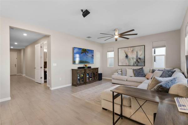 823 FOLKLORE LN, Haines City, FL 33844