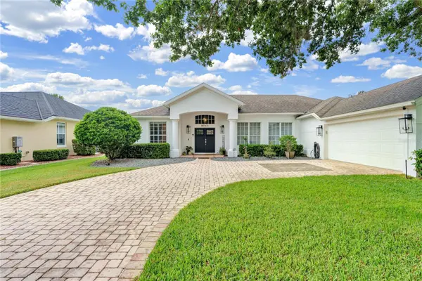 8063 LAUREL RIDGE DR, Mount Dora, FL 32757