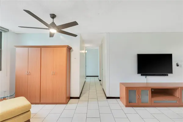 Cond. GOLDEN COURT II, HATO REY #H 202, San Juan, PR 00918