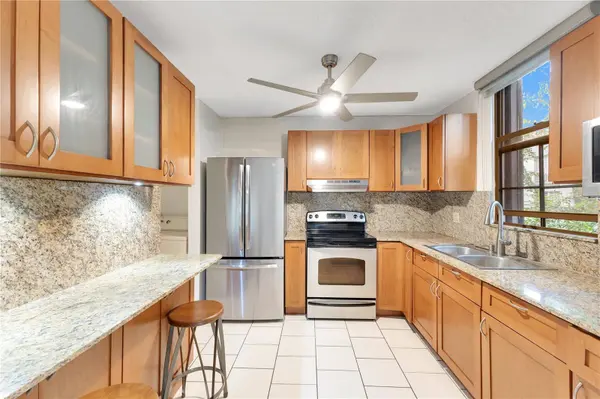 Cond. GOLDEN COURT II, HATO REY #H 202, San Juan, PR 00918