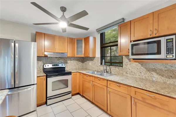 Cond. GOLDEN COURT II, HATO REY #H 202, San Juan, PR 00918