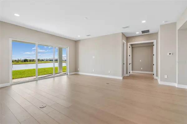 1170 KINGS WAY DR, Nokomis, FL 34275