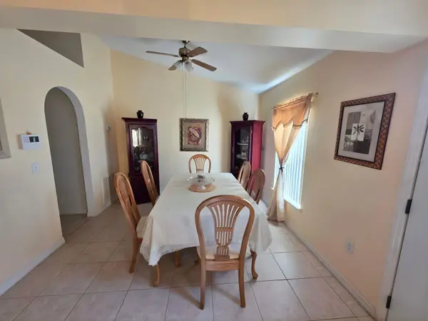 907 STOCKPORT DR, Kissimmee, FL 34758