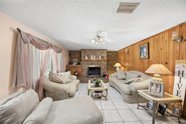 4285 SHAMROCK DR, Mims, FL 32754
